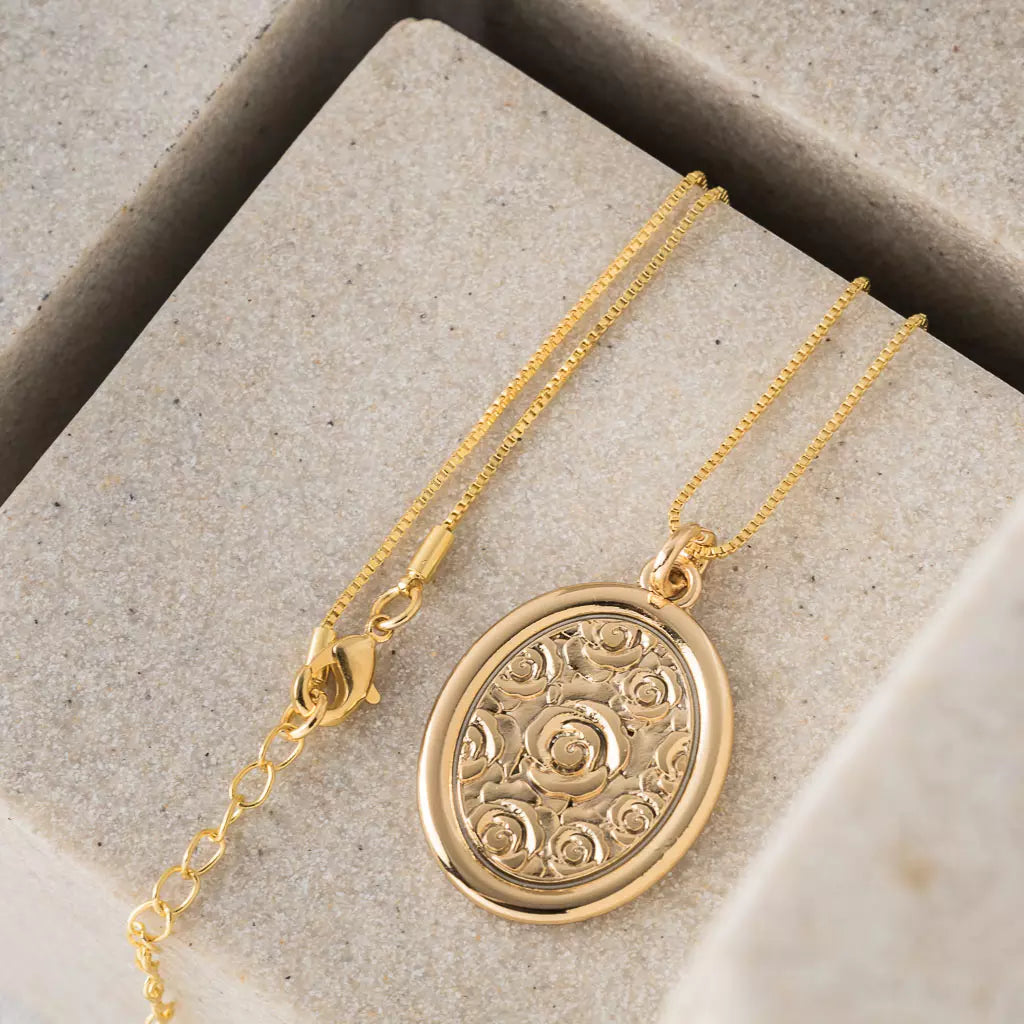 Medium Venetian Chain Necklace - Protection/Affection/Love/Dedication Medal - Gold